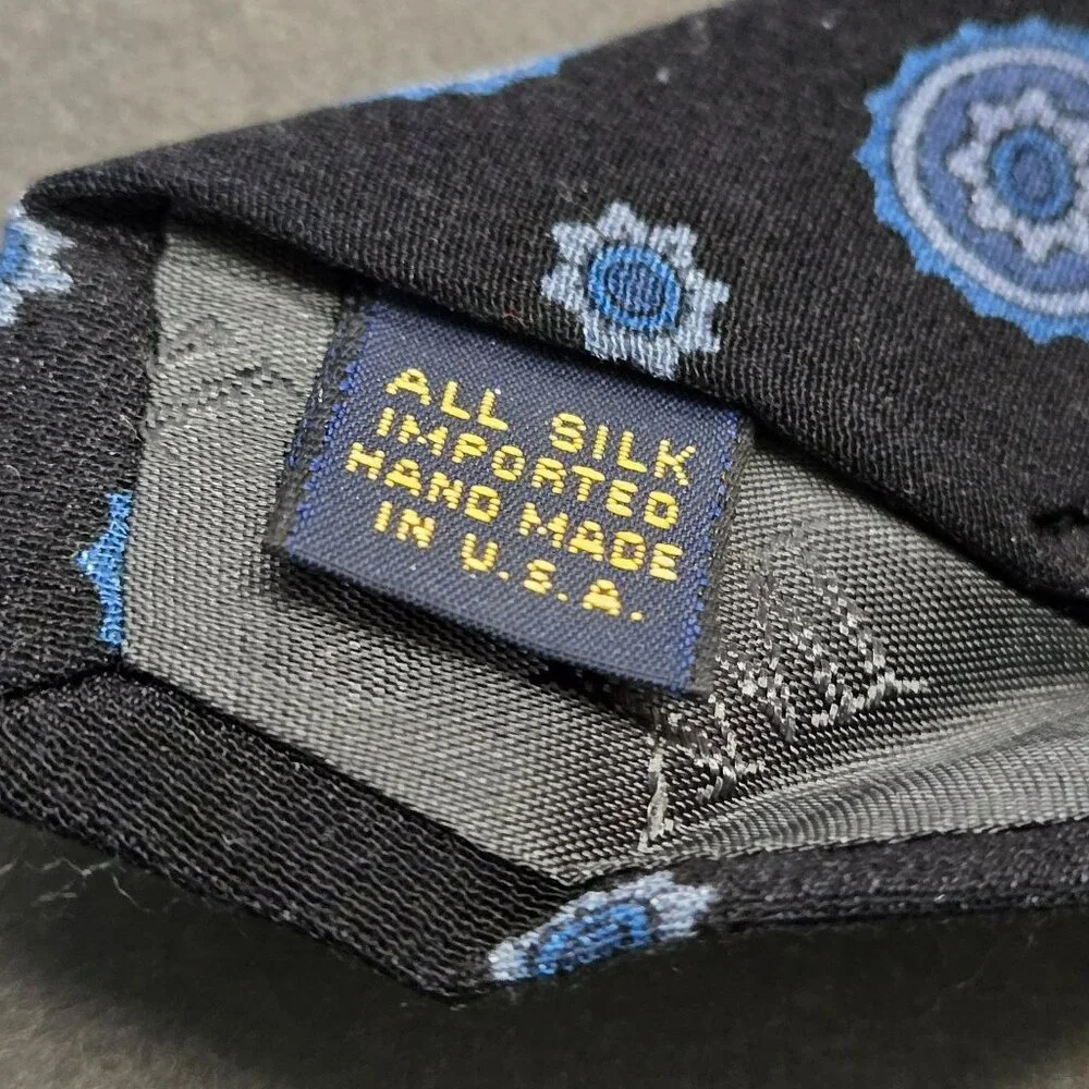 Handmade XMI for Nordstrom 100% Silk Tie w Blue Medallion Pattern 62 x 3.5" - Picture 6 of 7